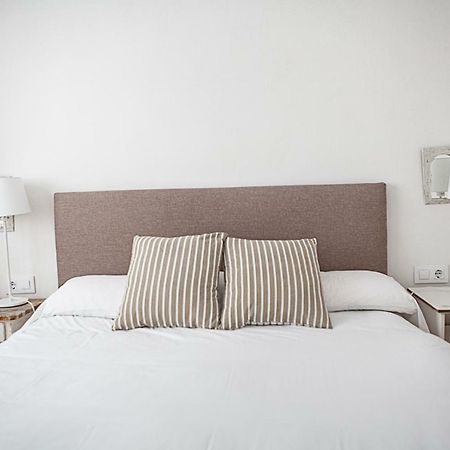 Apartamento Mendoza Sevilla Bagian luar foto