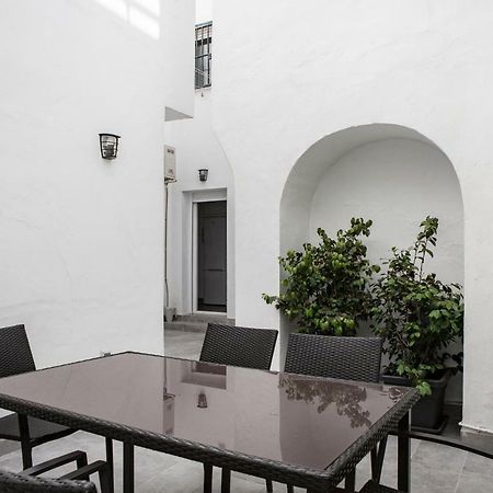 Apartamento Mendoza Sevilla Bagian luar foto