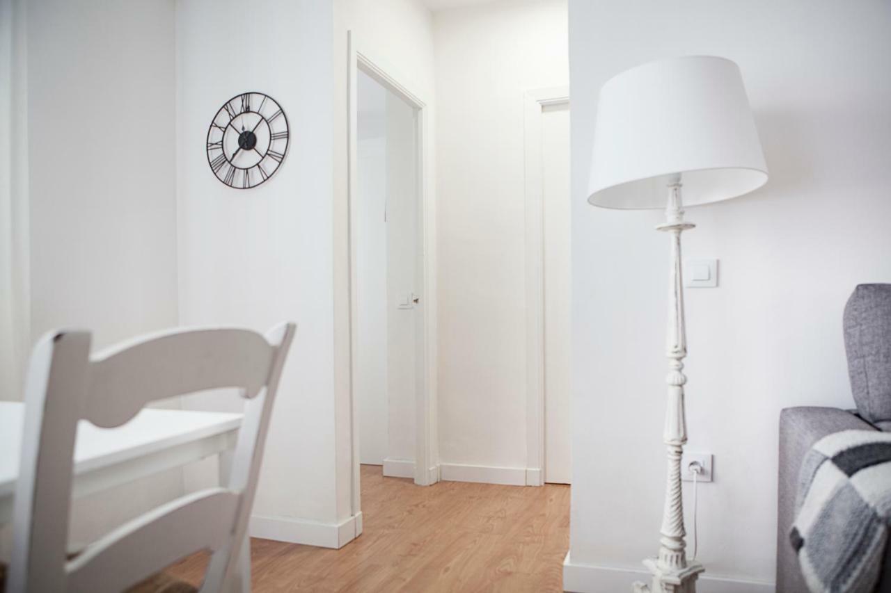 Apartamento Mendoza Sevilla Bagian luar foto