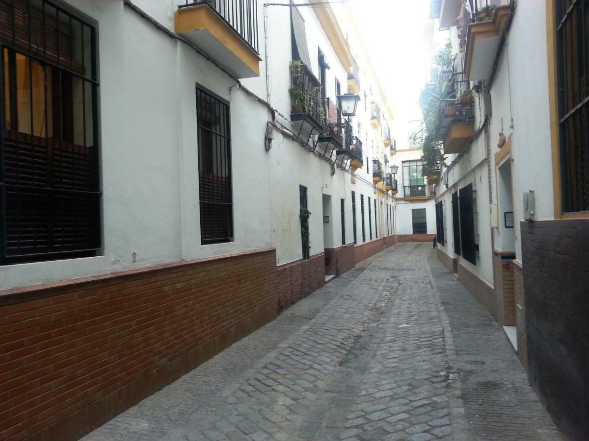 Apartamento Mendoza Sevilla Bagian luar foto
