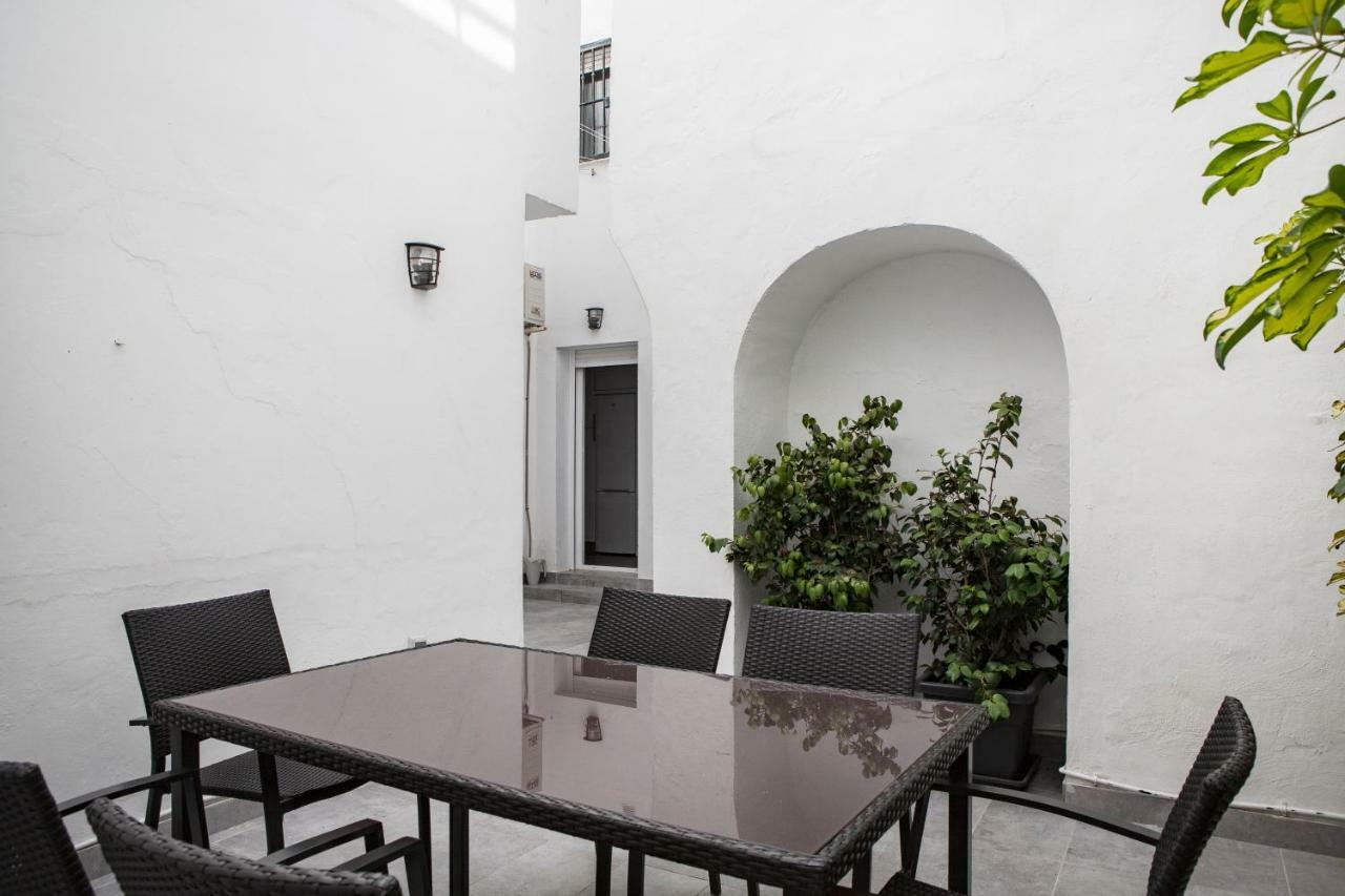 Apartamento Mendoza Sevilla Bagian luar foto