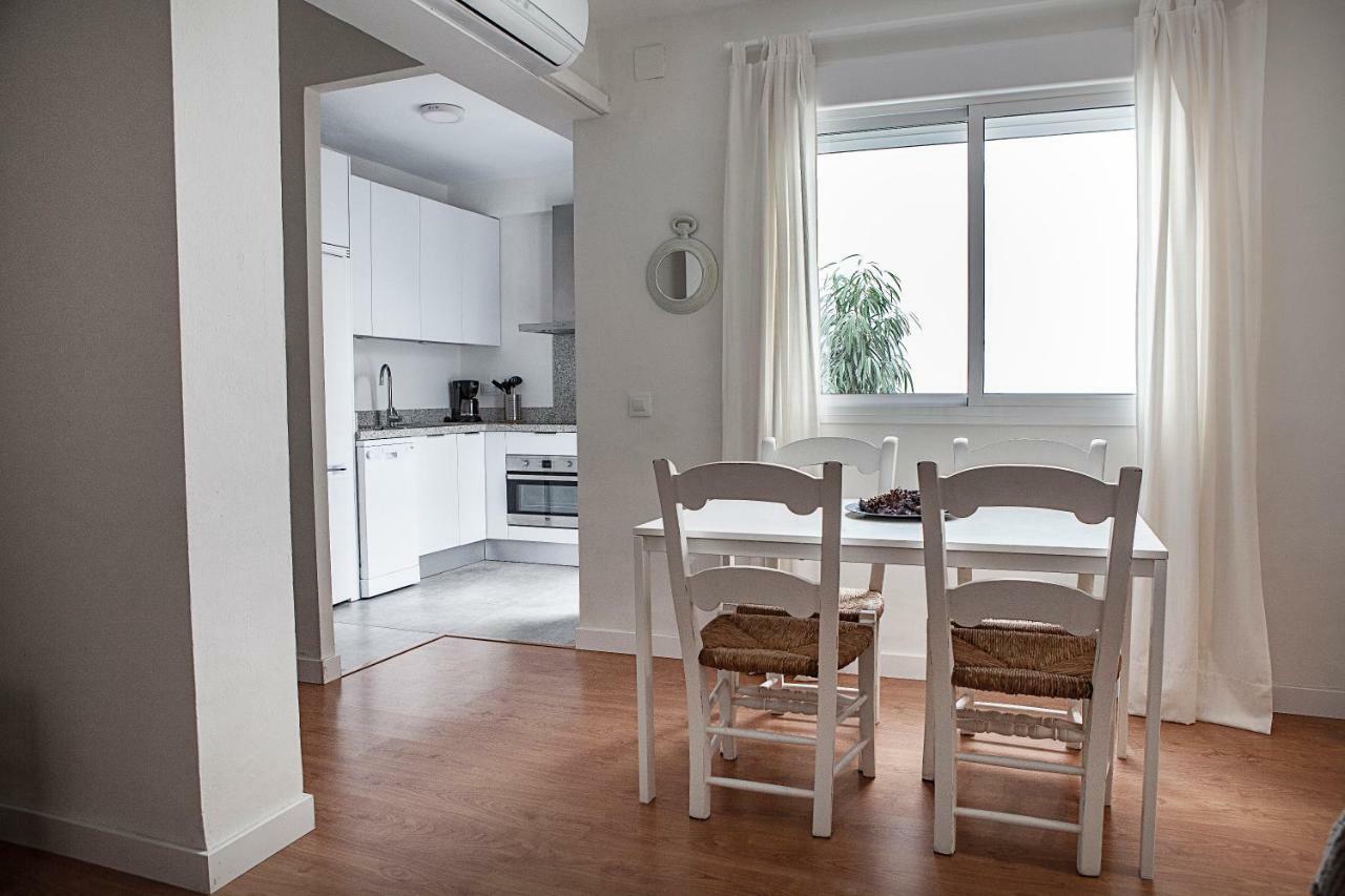 Apartamento Mendoza Sevilla Bagian luar foto